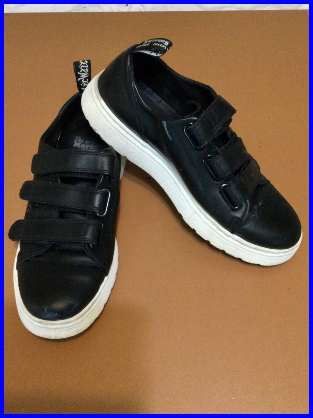 DM Sneakers, sz m10/w11